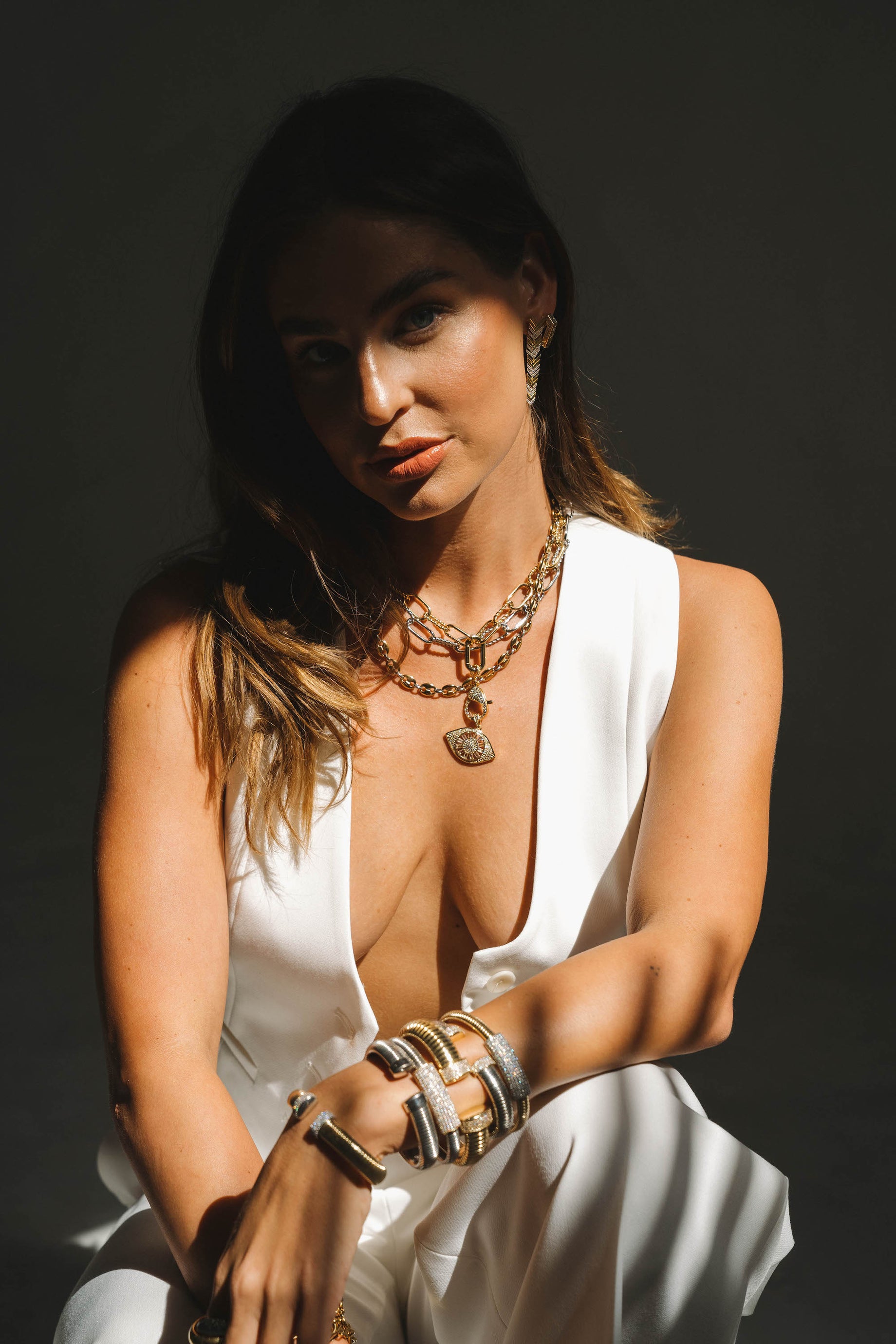 How to Choose the Perfect Statement Jewelry Piece