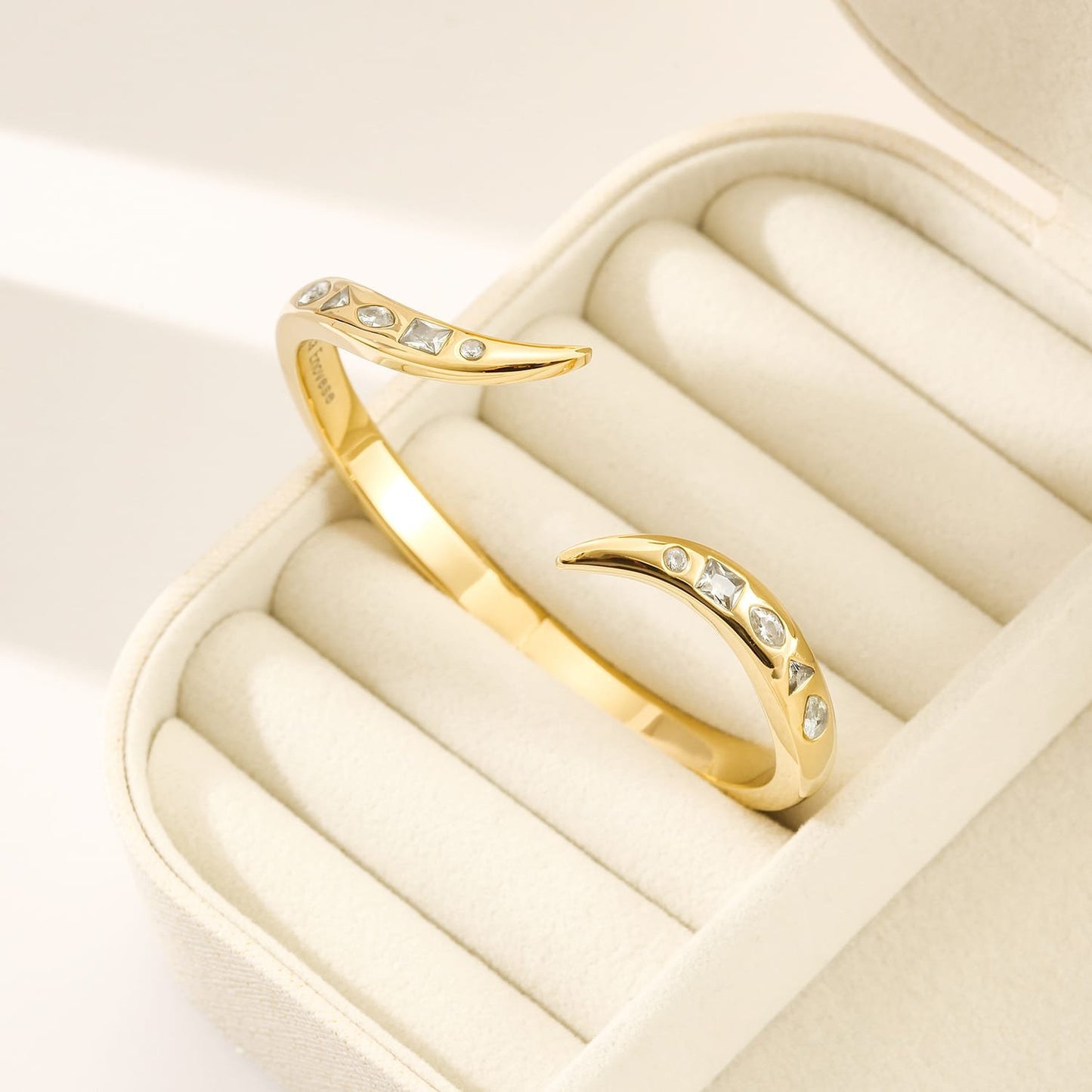 Wave Cuff