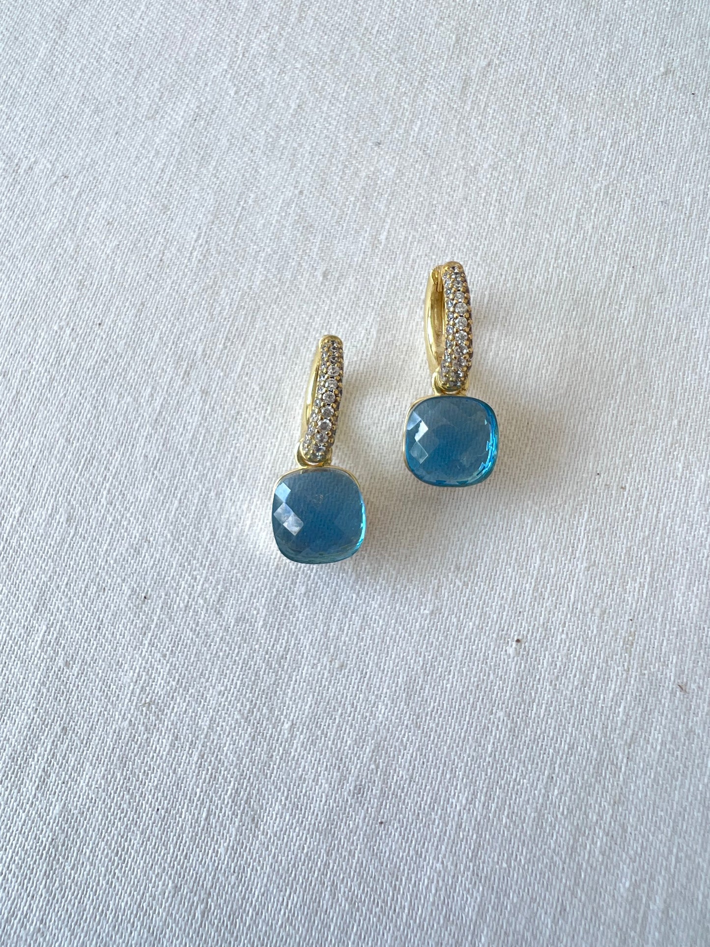 Cabochon Drop