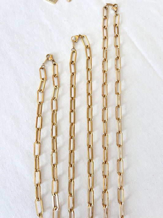 Thick Paper Clip Link Necklace
