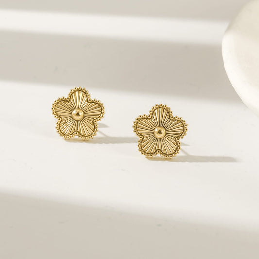 Yellow Gold Ribbed Flower Studs